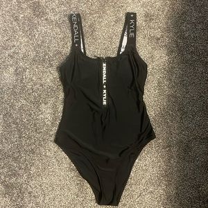Kendall and Kylie bathing suit